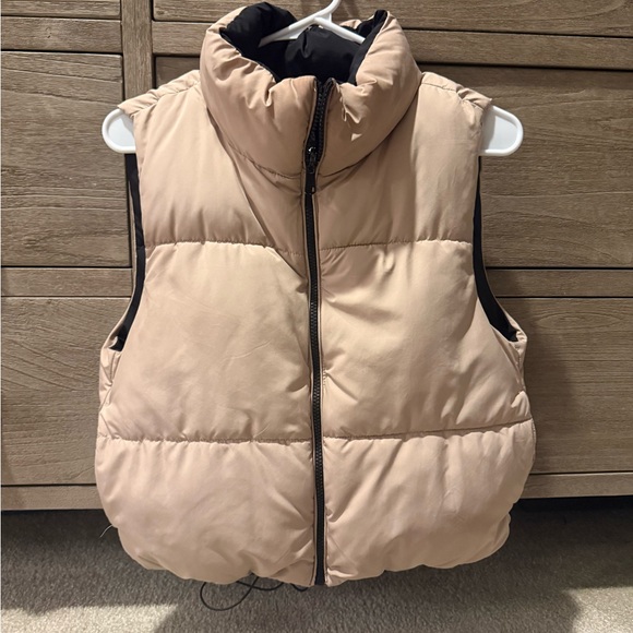 Love Tree Cream Puffer Vest - Picture 2 of 7